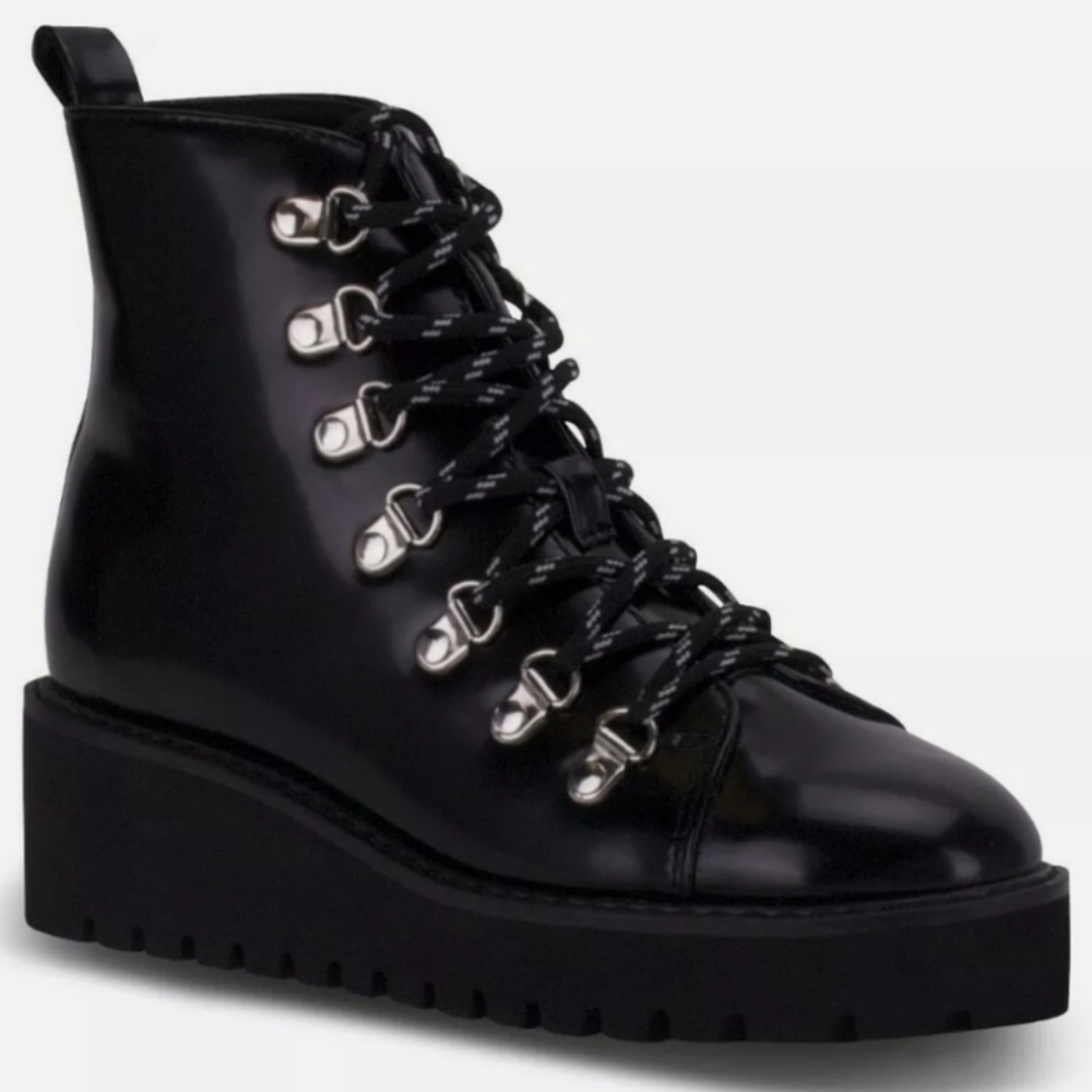 Wanted boots 🖤